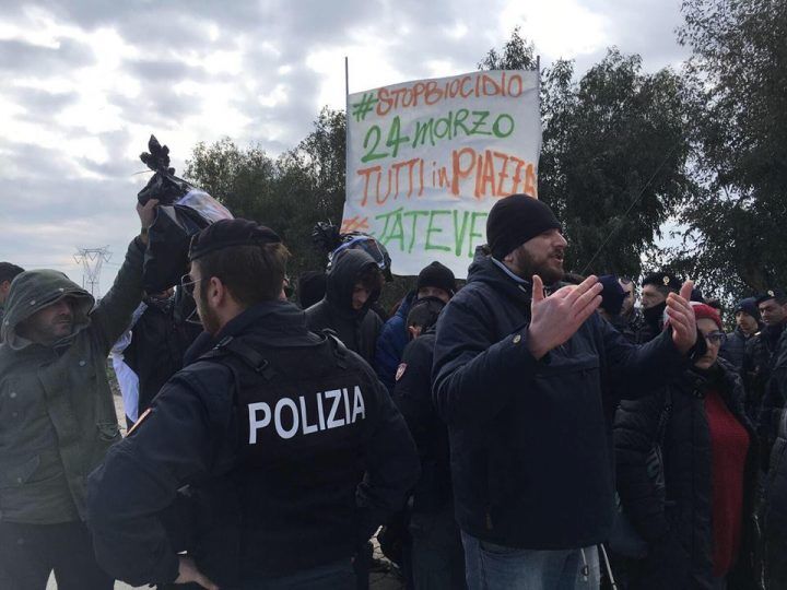 protesta attivisti asi giugliano