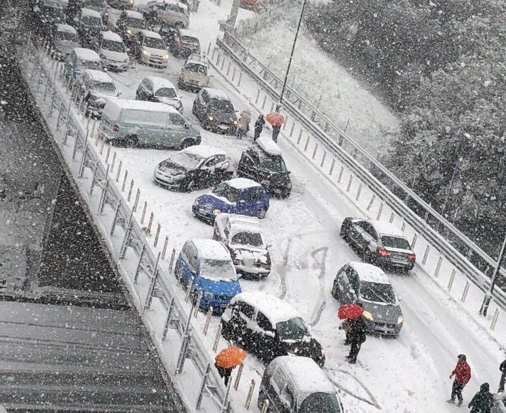 incidente neve napoli