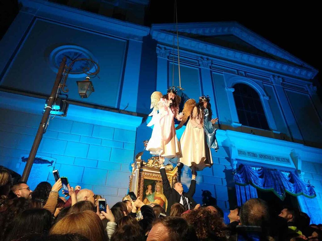 festa parete madonna della rotonda volo degli angeli