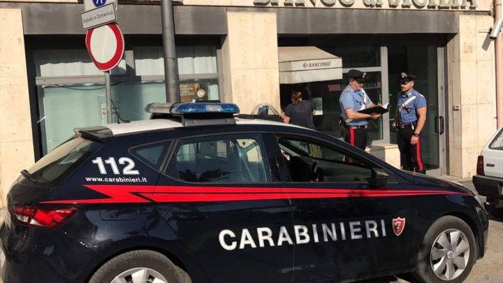 carabinieri banca