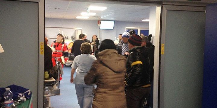 pronto soccorso giugliano dottoressa presa a schiaffi