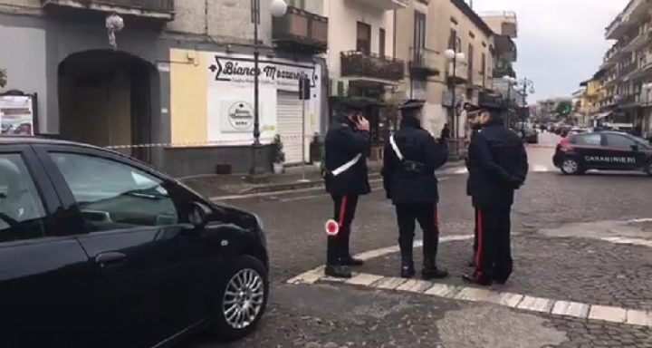 qualiano arrestato padre picchiava moglie e figlio