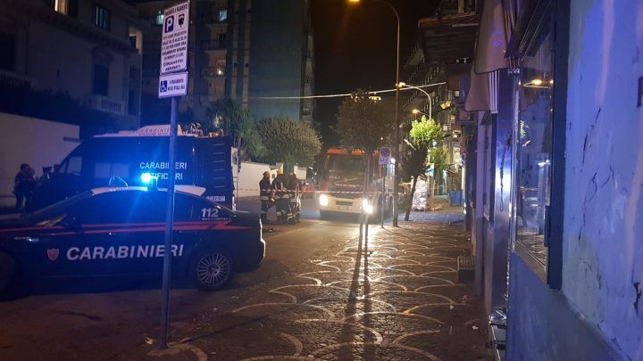 allarme bomba a giugliano borsa via aniello palumbo