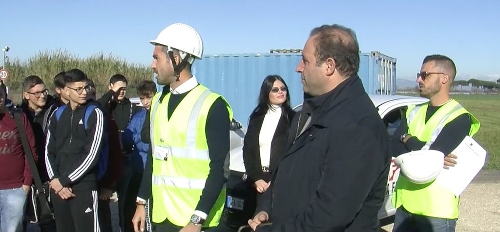 itis ragazzi in visita impianto fotovoltaico