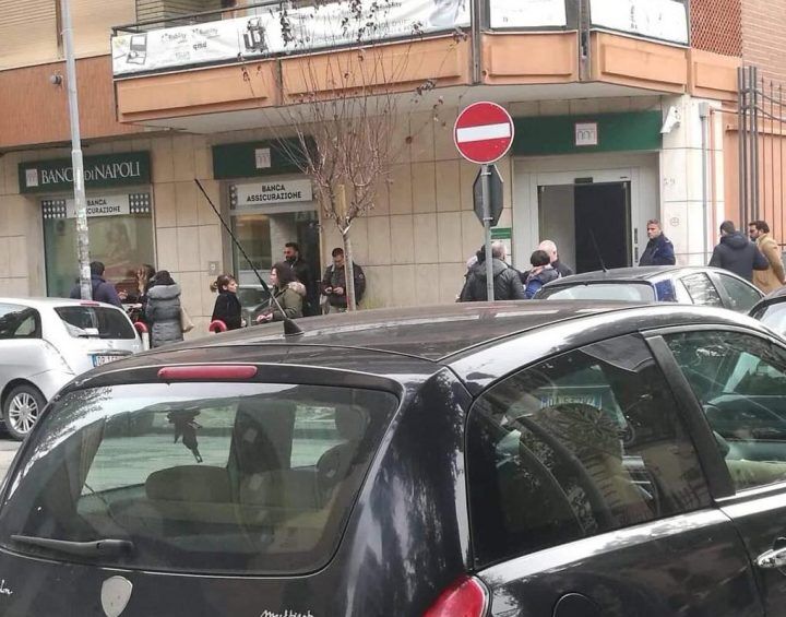 allarme bomba banco di napoli