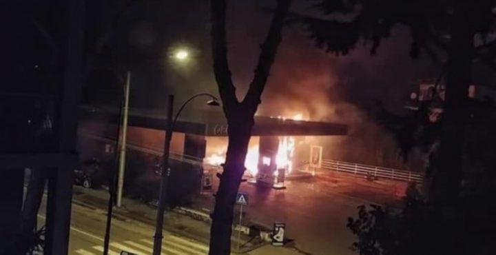 incendio distributore benzina napoli