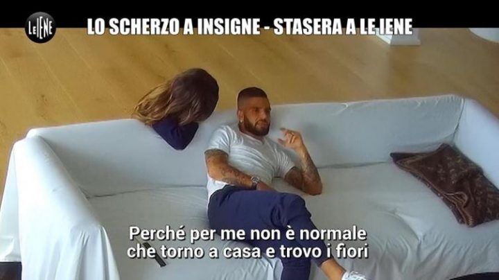 scherzo insigne moglie le iene video