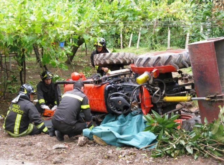 morto trattore mirabella eclano