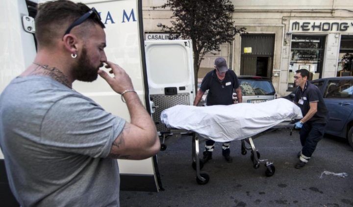 salerno morta in casa via macchiaroli