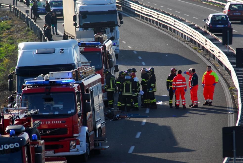 incidente barletta ss16 morto uomo di andria