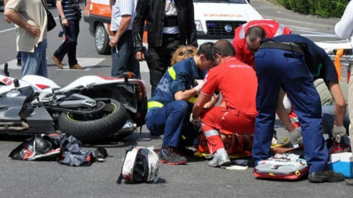 salerno via dei greci incidente morto angelino maucione