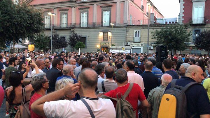 Piazza Matteotti manifestazione giugliano rifiuti