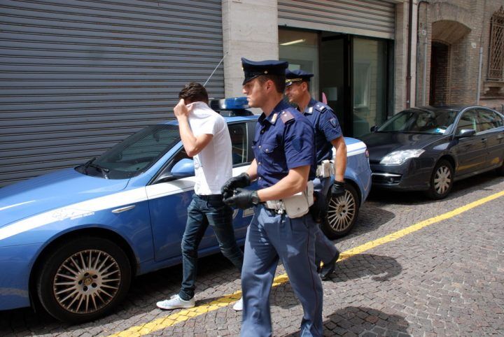 bruno de luca arrestato ponticelli auto furto