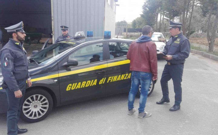 arresti salerno contrabbando sigarette