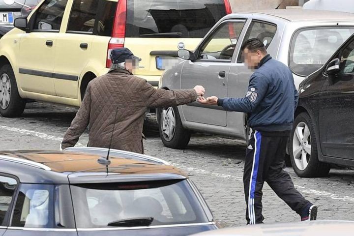 aversa parcheggiatori abusivi denunciati