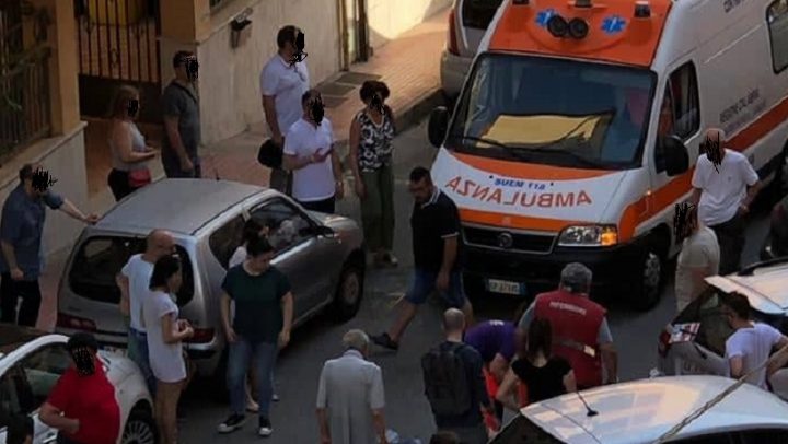 malore morto torre annunziata piazza imbriani