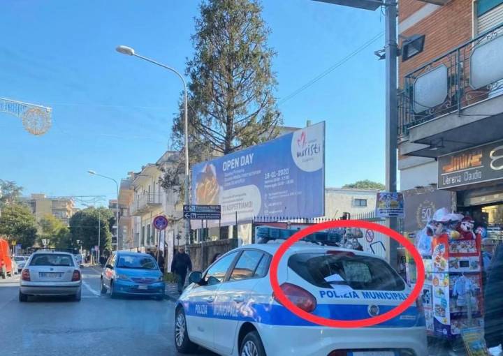 giugliano multa auto vigili urbani