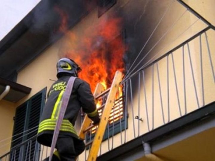 sala consilina incendio