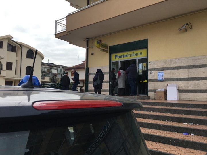 poste italiane assalto furgone portavalori via colonne