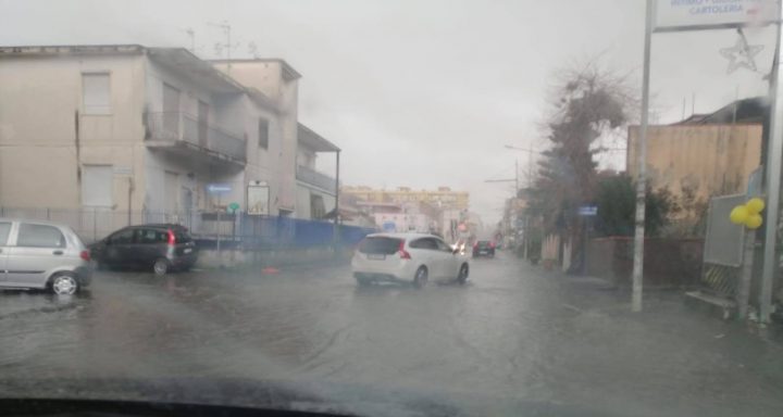 bomba d'acqua pioggia napoli