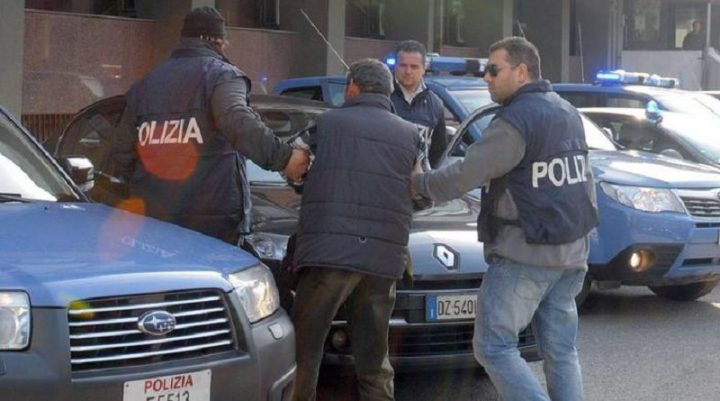 napoli arresti