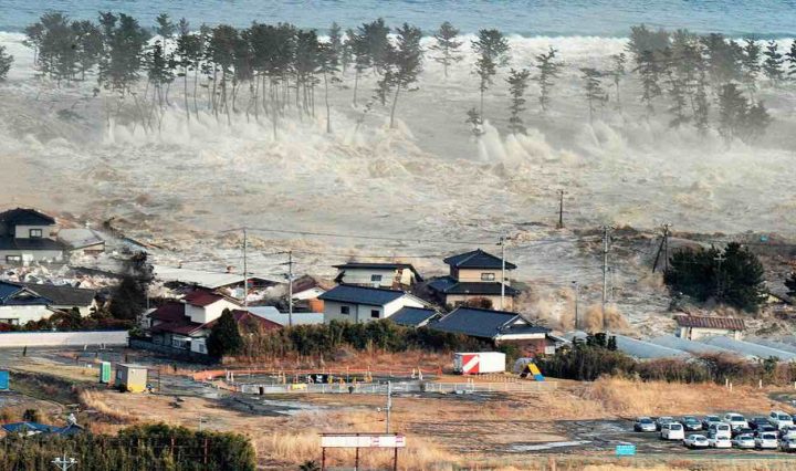 tsunami giappone maremoto video