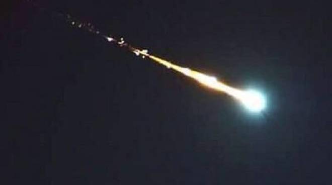 avvistato meteorite 25 maggio