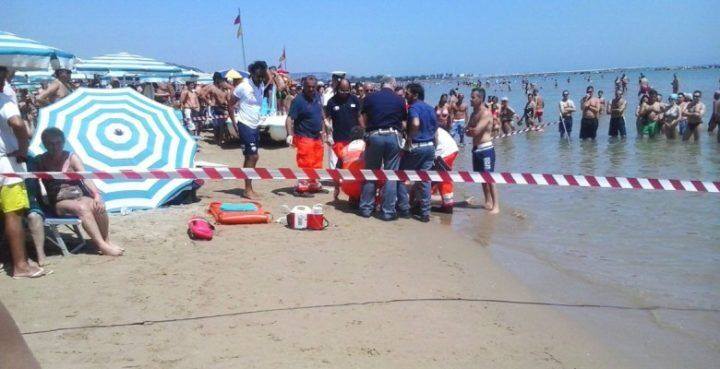 jesolo muore in spiaggia