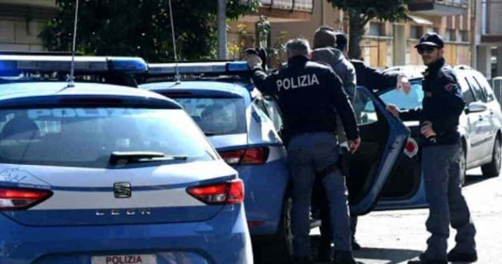 aversa piazza di spaccio arresti