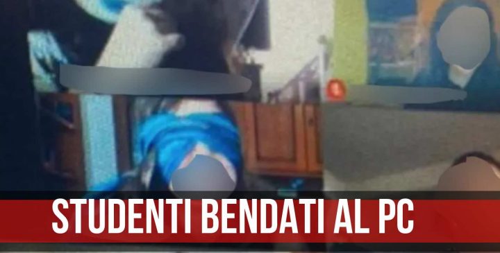 studenti interrogati bendati