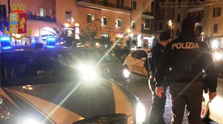 napoli controlli polizia