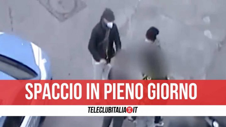 napoli spaccio droga