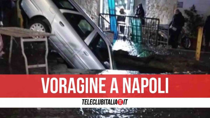 napoli voragine via cassano