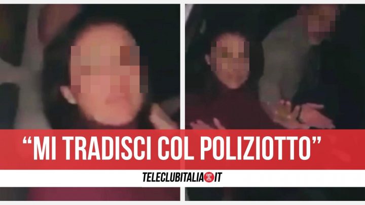 video cava de tirreni poliziotto bidet