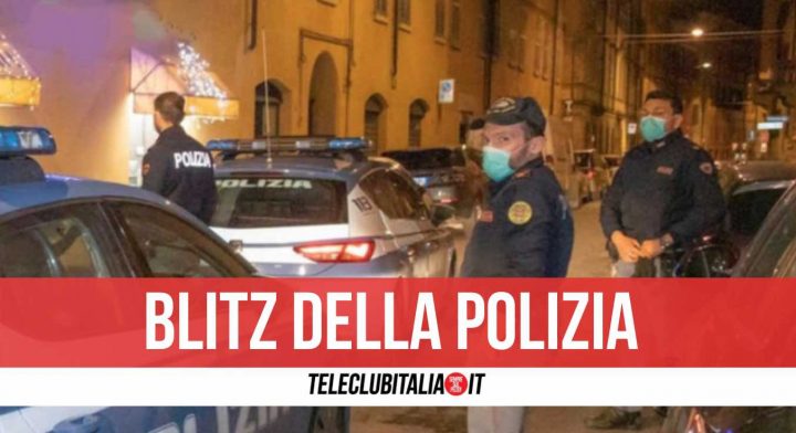 napoli controlli polizia