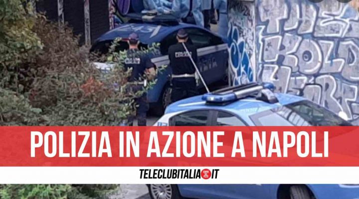 napoli blitz polizia