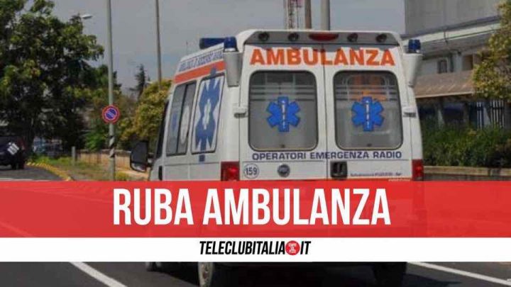 ruba ambulanza napoli