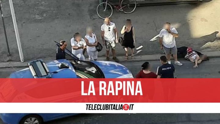 rapinata napoli corso umberto smartphone due arresti