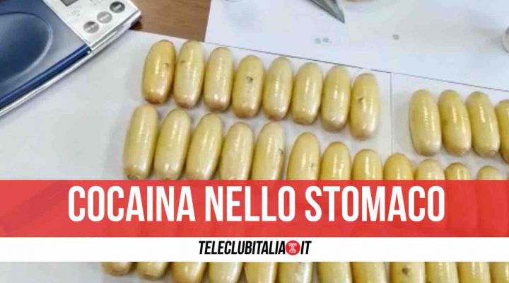 napoli arresto cocaina nell'addome