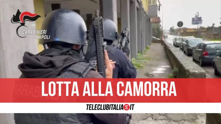 arzano blitz 25 aprile carabinieri