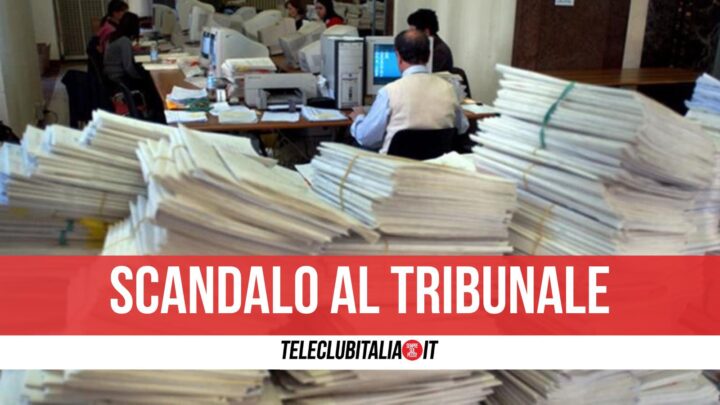 tribunale napoli arrestata funzionaria