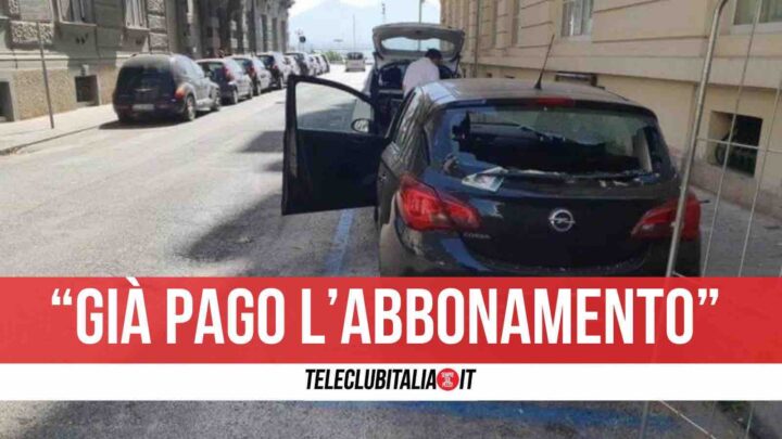 parcheggiatore abusivo napoli