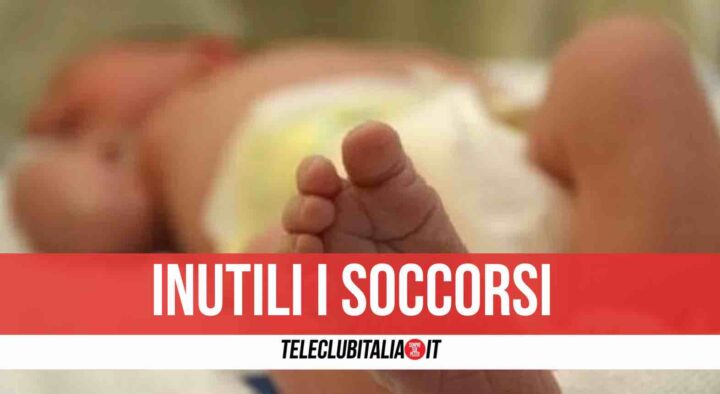 bimbo di 18 mesi muore tra le braccia della mamma