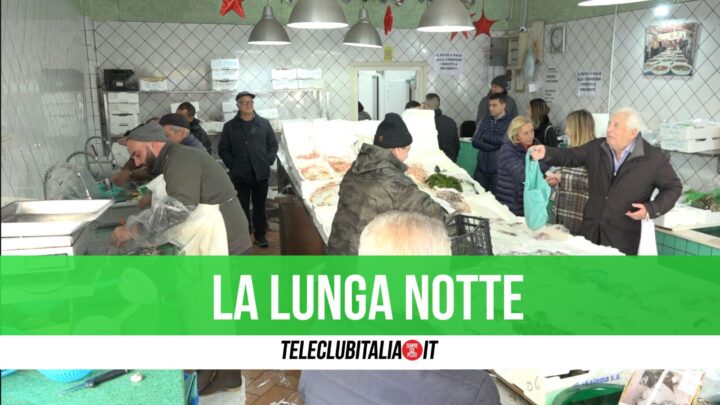 0:20 / 1:34 Natale, le "maratone" dei pescivendoli tra carichi e richieste