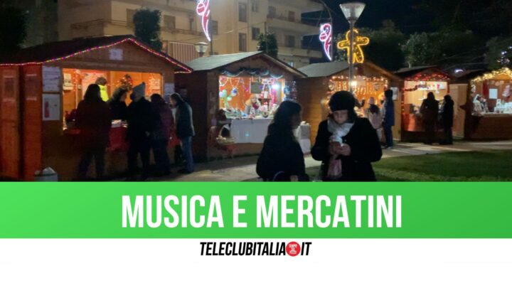 Natale a Calvizzano, ieri musica live in villa Calvisia. Attesa per Fiorellino