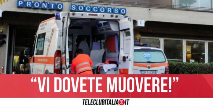 Ponticelli, paziente muore durante il trasporto: aggressione al 118