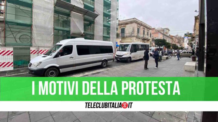 protesta giugliano autobus