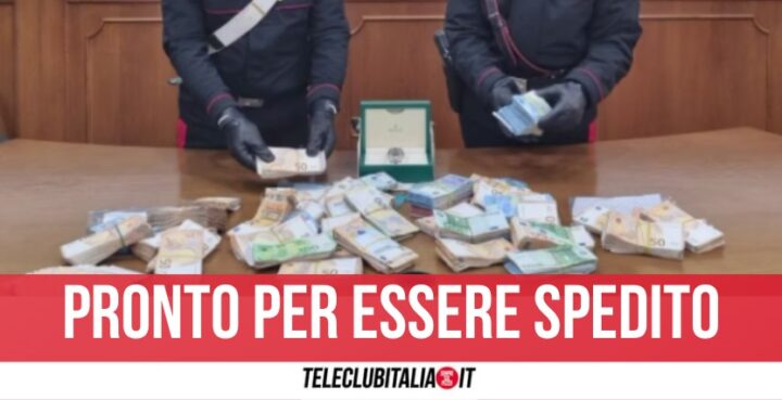 Napoli, pacco sospetto al centro spedizioni: all'interno c'erano Rolex e 180mila euro in contanti