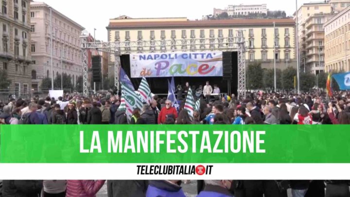 napoli manifestazione pace