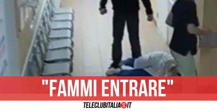 Follia all'ospedale Cardarelli, donna picchia infermiera per entrare in reparto